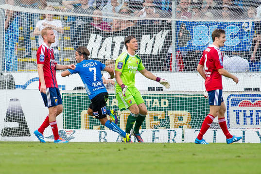 Halmstads Kristinn Steindorsson gör 2-1 framför