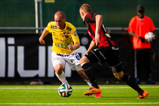 Falkenbergs Christoffer Carlsson och Brommapojkarnas Martin