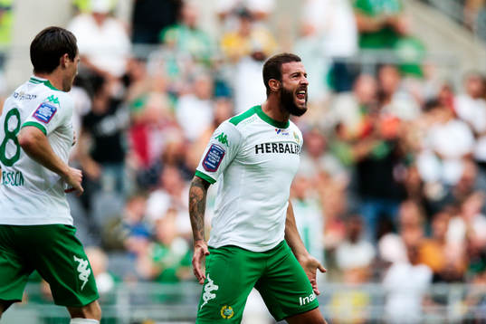Hammarbys Andreas Haddad reducerar till 1-2 och jublar