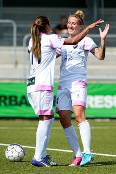 Rosengårds Marta Viera Da Silva och Anja Mittag jublar