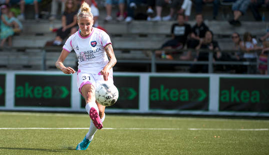 Rosengårds Anja Mittag gör 2-0