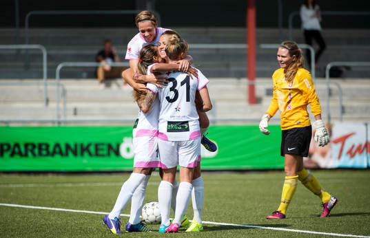 Rosengårds Marta Viera Da Silva gör 1-0 och Therese