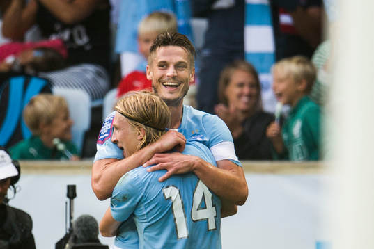 Malmö FFs Markus Rosenberg kramar om Simon Kroon