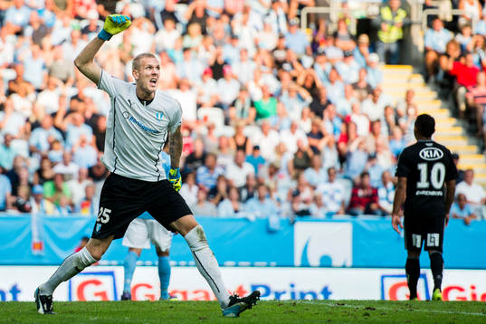 Malmö FFs målvakt Robin Olsen är inte nöjd med sina
