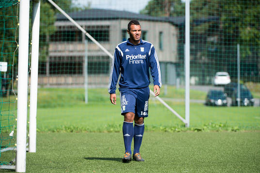 Nyförvärvet Kenneth Zohore tränar med IFK Göteborg