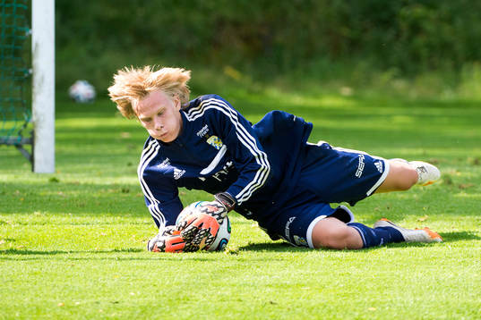 Målvakten Pontus Dahlberg tränar med IFK Göteborg