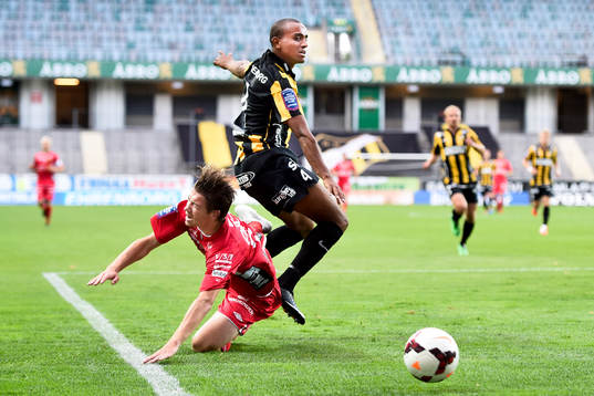 Elfsborgs Marcus Rohdén faller