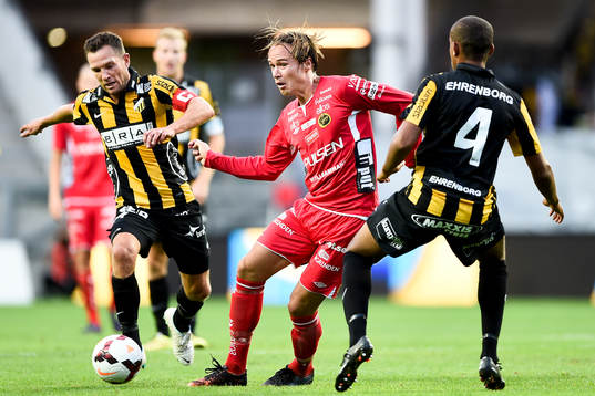 Häckens Martin Ericsson (tv) och Walid Atta