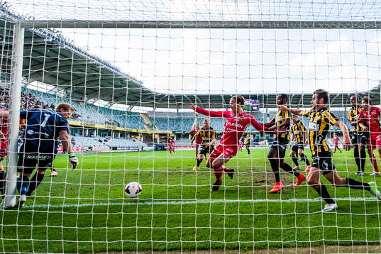 Elfsborgs Viktor Prodell gör 0-1