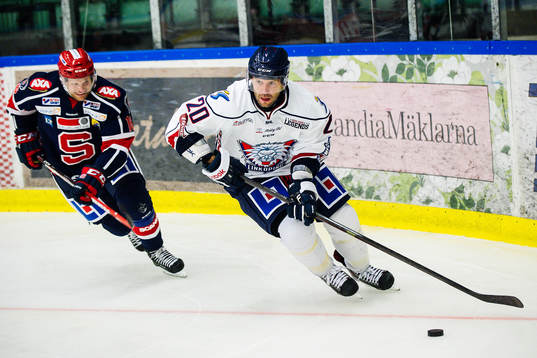 Södertäljes Alexander Larsson och Linköpings Jeff Taffe