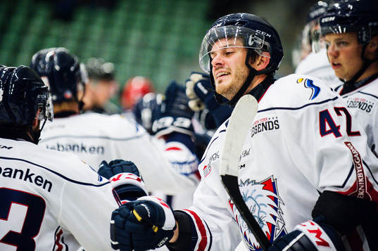 Linköpings Chad Kolarik jublar
