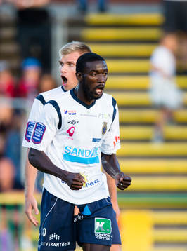 Gefles Dioh Williams firar 1-1 målet
