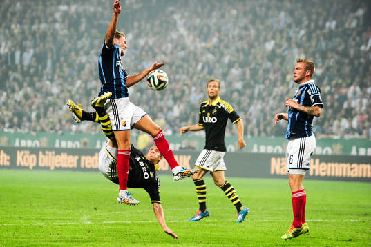 s Kenny Pavey och Djurgårdens Martin Broberg