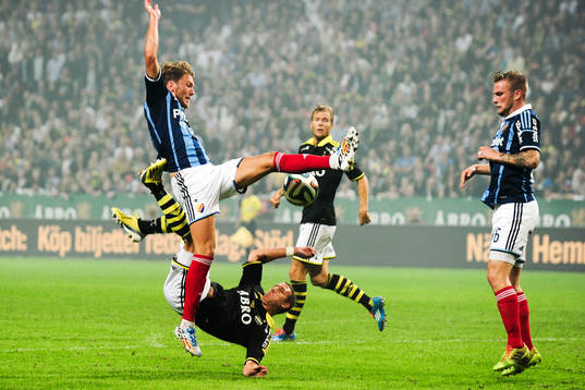 s Kenny Pavey och Djurgårdens Martin Broberg