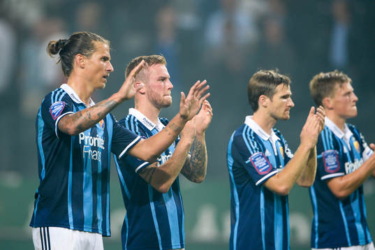 Djurgårdens spelare tackar publiken