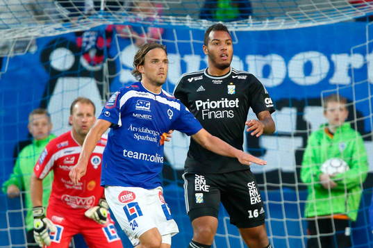Åtvidabergs målvakt Henrik Gustavsson, Tom Pettersson och