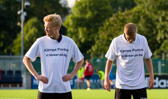 Brommapojkarnas Gustav Sandberg Magnusson (v) och Martin