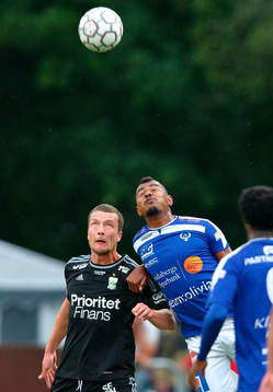 IFK Göteborgs Jakob Johansson och Åtvidabergs Ricardo