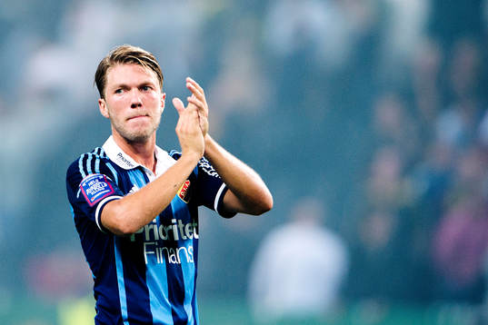 Djurgårdens Martin Broberg tackar publiken