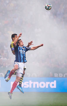 s Celso Borges och Djurgårdens Jesper Arvidsson i en