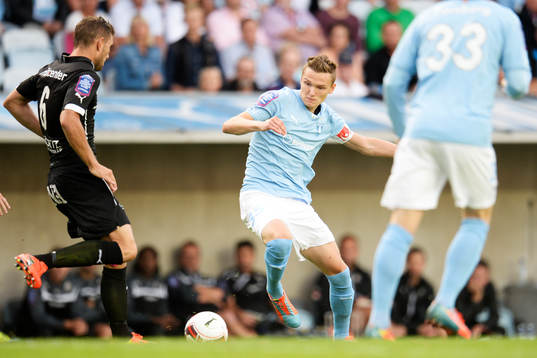 Örebros Robert Åhman Persson och Malmö FFs Piotr