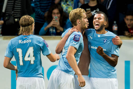 Malmö FFs Isaac Kiese Thelin (th) jublar