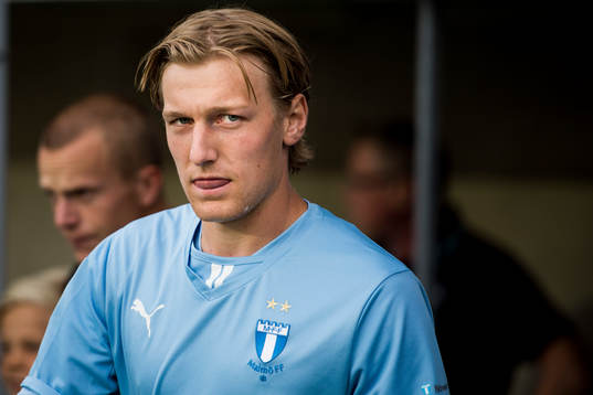 Malmö FFs Emil Forsberg går in på planen