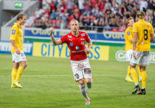 Kalmars Tobias Eriksson jublar