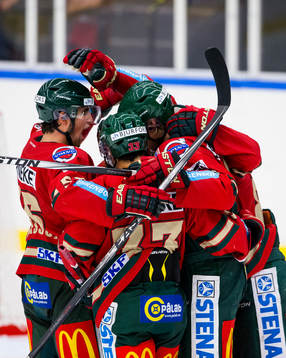Frölundas Max Görtz kramas om