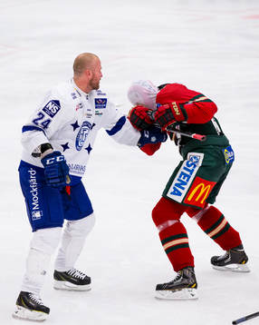 Frölundas Christoffer Persson i slagsmål med Leksands