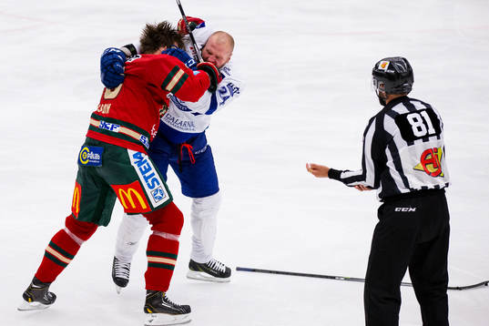 Frölundas Christoffer Persson i slagsmål med Leksands
