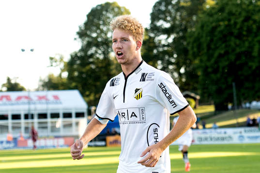 Häckens Samuel Gustafson jublar