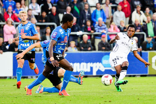Häckens Nasiru Mohammed sätter 0-3