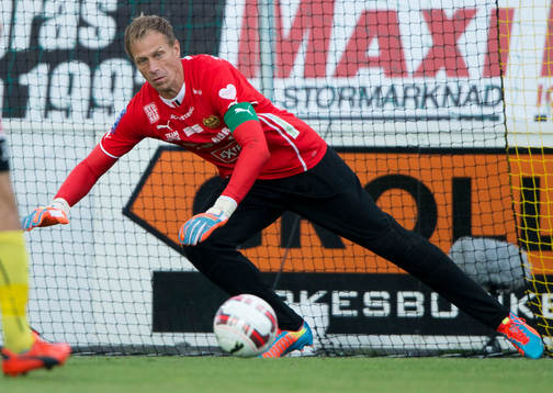 Mjällbys målvakt Mattias Asper i