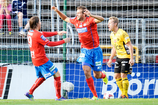 Helsingborgs Mikael Dahlberg jublar