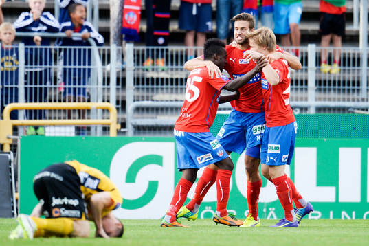 Helsingborgs Mikael Dahlberg jublar