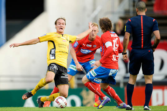 Elfsborgs Viktor Prodell och Helsingborgs Darijan Bojanic