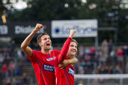 Helsingborgs Mikael Dahlberg (tv) och Darijan Bojanic (th)