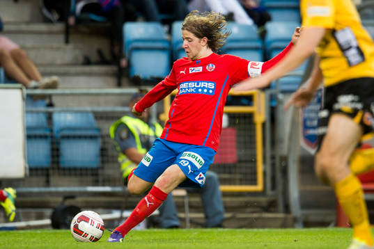 Helsingborgs Darijan Bojanic skjuter