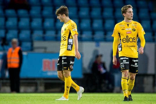 Elfsborgs Marcus Rohdén (tv) och Adam Lundqvist (th) deppar