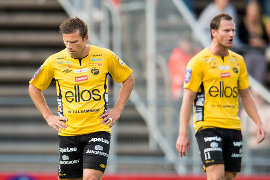 Elfsborgs Anders Svensson och Daniel Mobaeck deppar