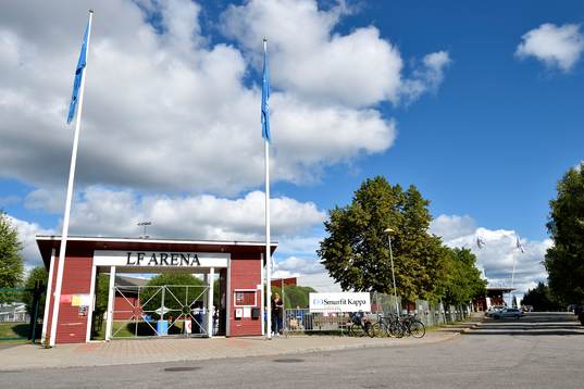 LF Arenas entré innan fotbollsmatchen i Damallsvenskan