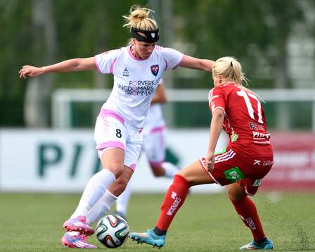Rosengårds Kirsten Van De Ven med bollen