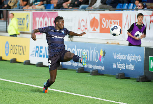 Malmö FFs Pa Konate missar bollen