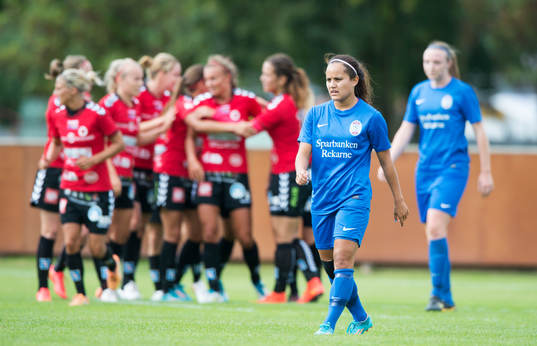 Kristianstads Olivia Welin har gjort 1-0 och Kristianstad