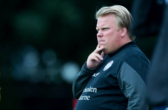 Eskilstunas tränare Viktor Eriksson i matchen i