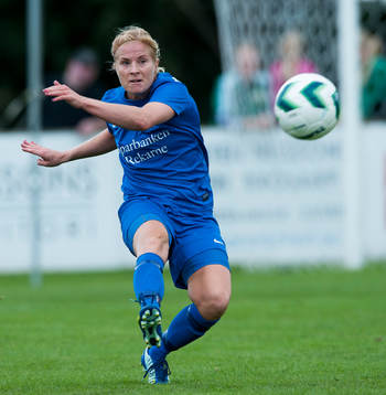 Eskilstunas Annica Svensson i matchen i damallsvenskan