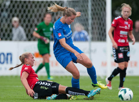 Eskilstunas Vaila Barsley i matchen i damallsvenskan mellan