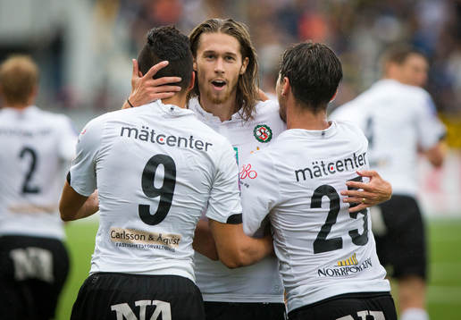 Örebros Daniel Nordmark jublar