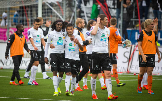 Örebros spelare jublar